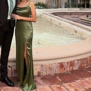 Windsor Green Sweetheart Sheath Dress